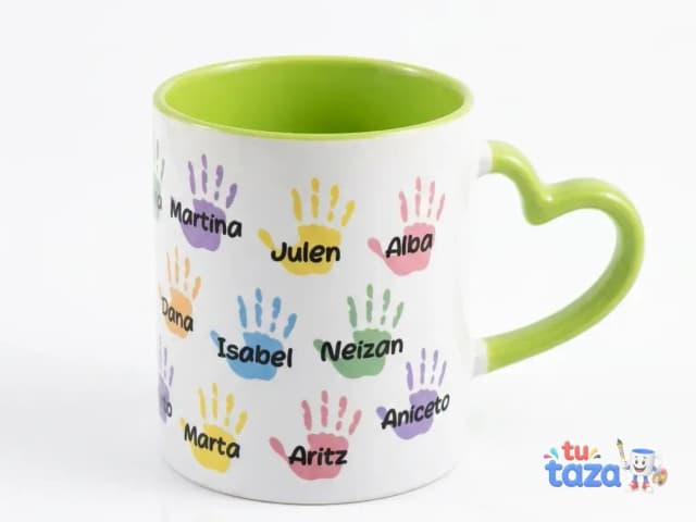 Taza personalizada con huellas de manos de colores y nombres de alumnos, taza corazón para profesora fin de curso