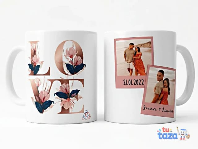 Taza personalizada con fotos de pareja, letras LOVE con flores y fecha de aniversario 21.01.2022 con nombres Juan y Laura