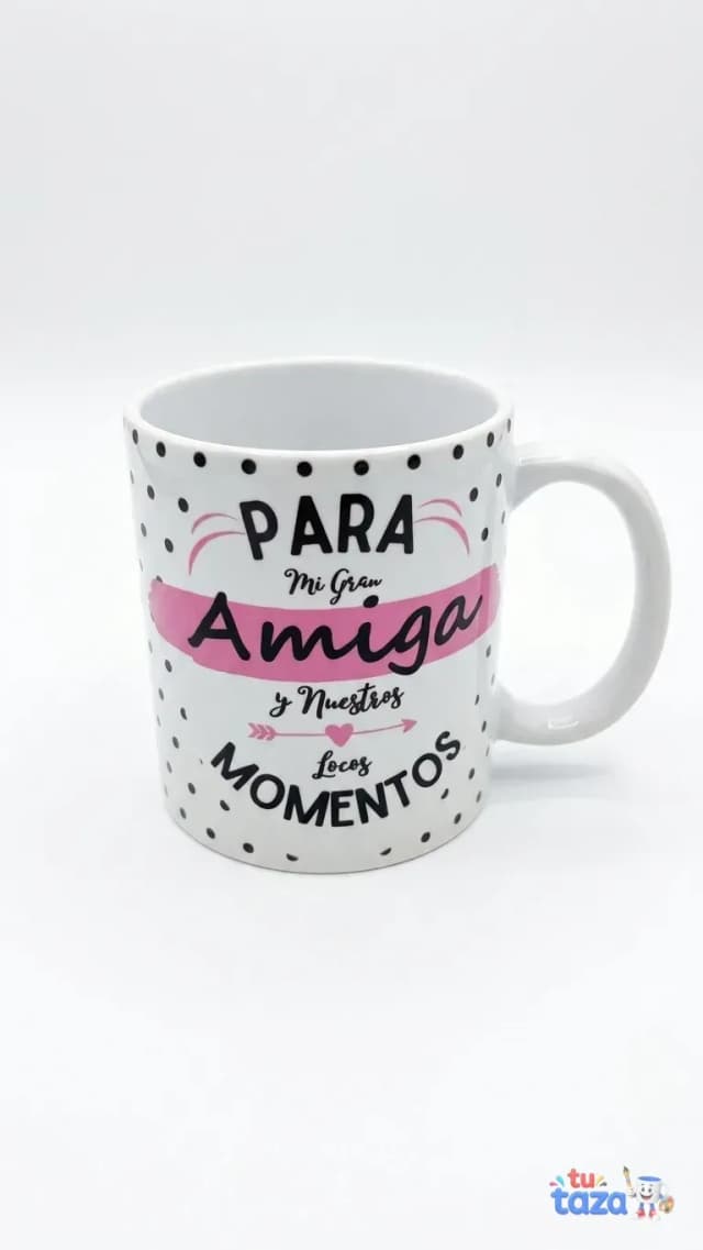 Taza personalizada con frase «Para mi gran amiga y nuestros buenos momentos», diseño con lunares y lazo rosa, regalo para mejor amiga